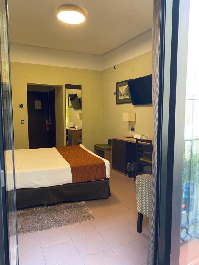 Hostal Ballesta Madrid Ngoại thất bức ảnh
