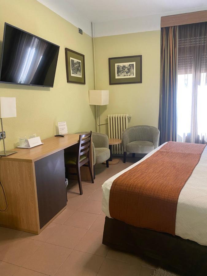 Hostal Ballesta Madrid Ngoại thất bức ảnh