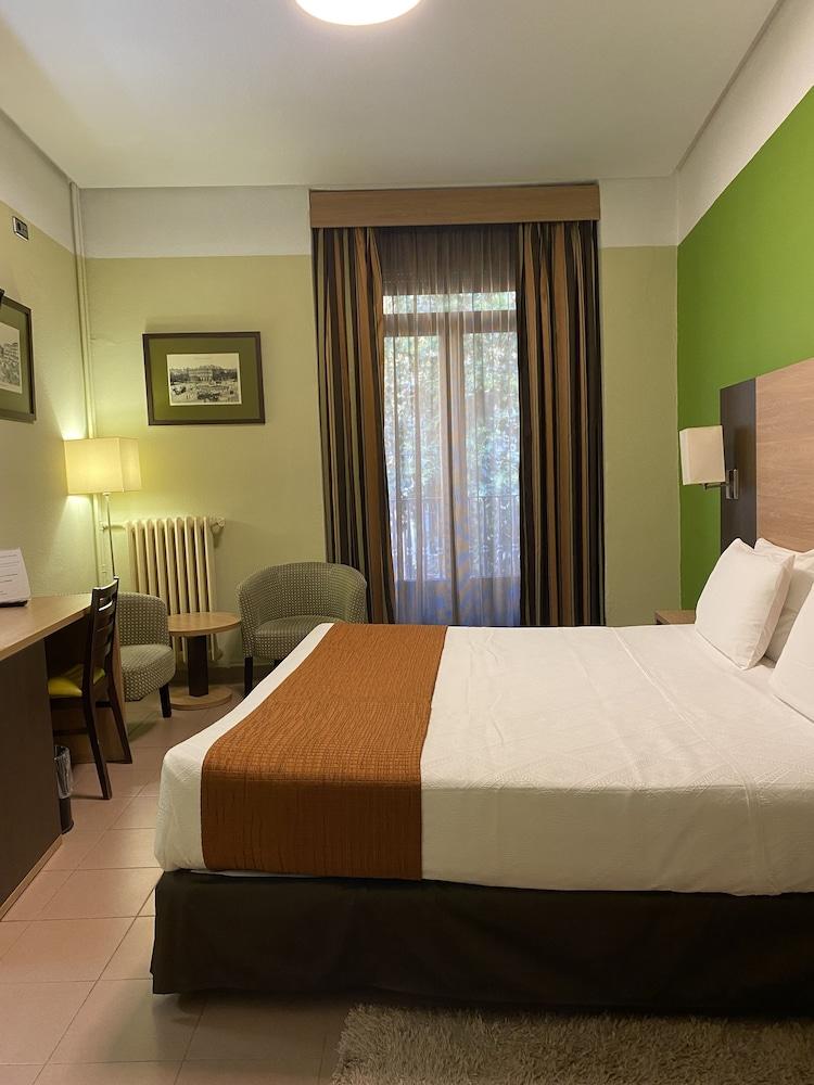 Hostal Ballesta Madrid Ngoại thất bức ảnh