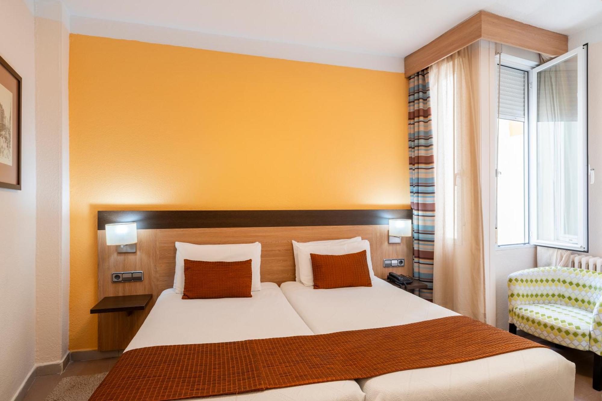 Hostal Ballesta Madrid Ngoại thất bức ảnh