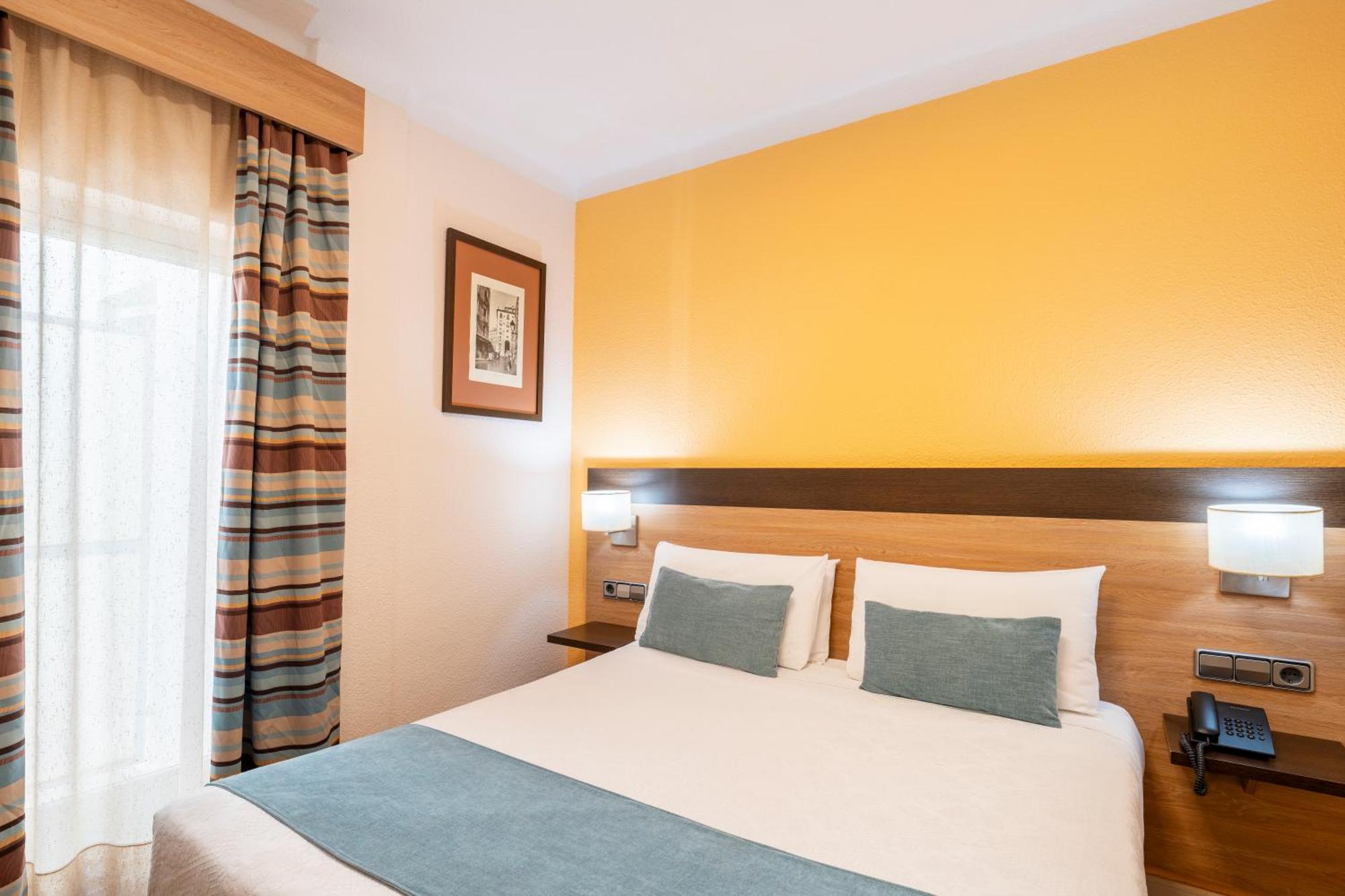 Hostal Ballesta Madrid Ngoại thất bức ảnh