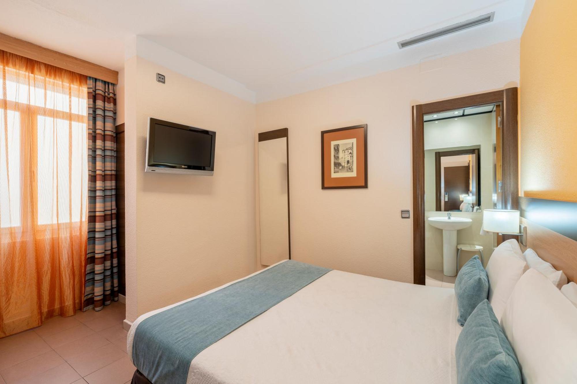 Hostal Ballesta Madrid Ngoại thất bức ảnh