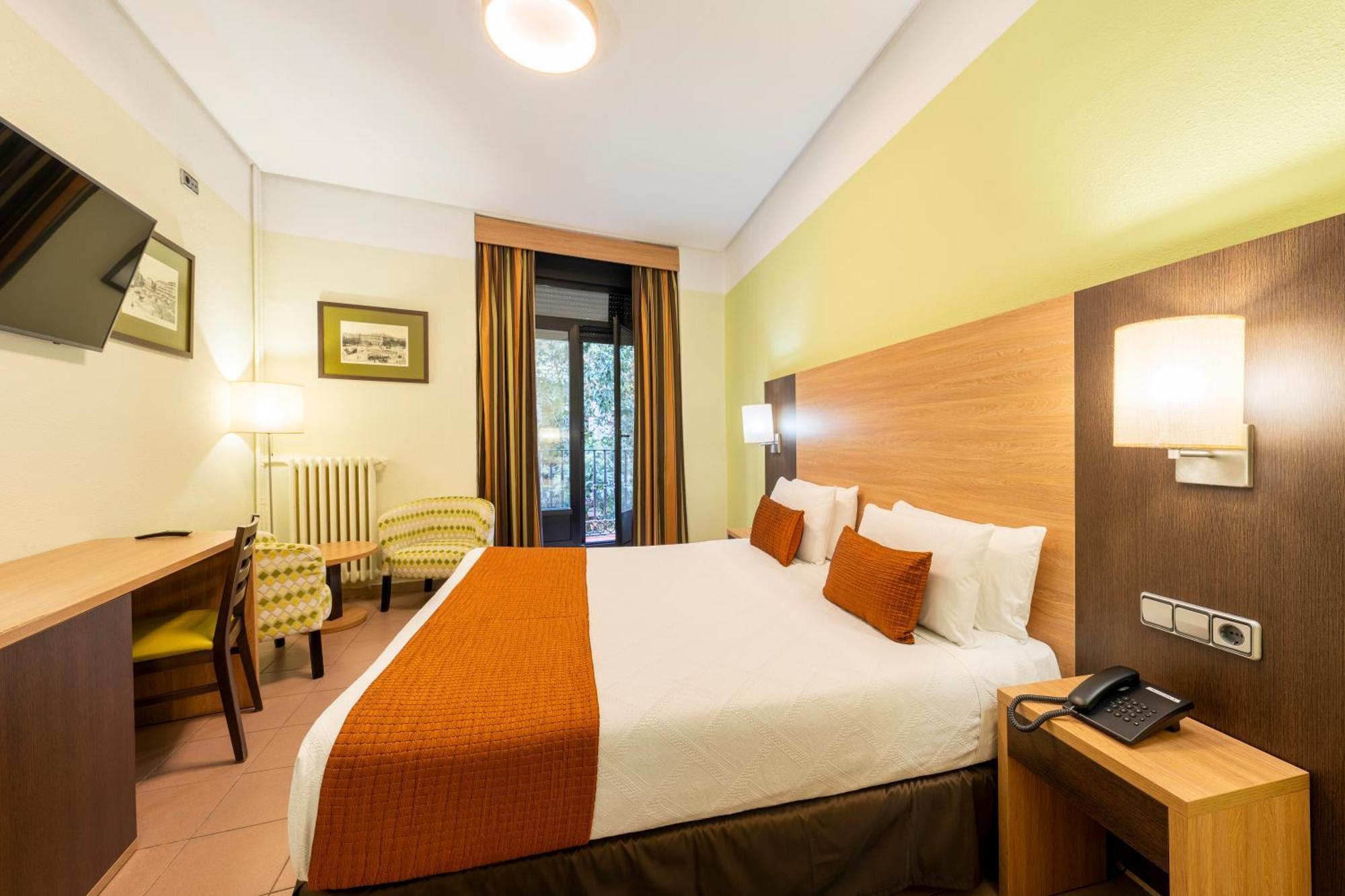 Hostal Ballesta Madrid Ngoại thất bức ảnh